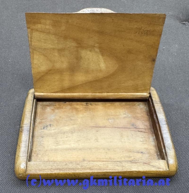 k.u.k. Patriotische Zigarettendose Kaiser Franz Joseph I./Kaiser Wilhelm II. - geschnitzt!! — image 4