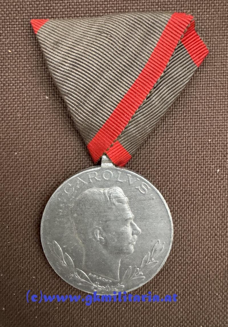 6er Satz Verwundetenmedaille Kaiser Karl I. !! — image 8