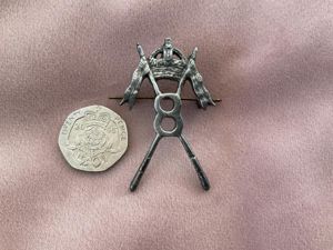 WW1 Indian Army 8th Cavalry Regt cap badge