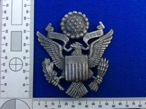 1950 issue U.S Air Force Officers peak cap badge, British …