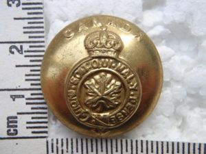 WW2 'CANADA' Military Button