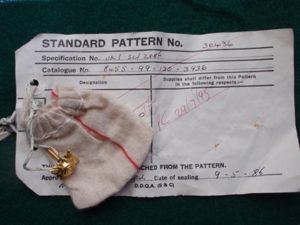 Sealed Pattern Gilt Officers Pip