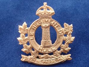 Le Regiment de Hull Brass Cap Badge