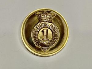 QVC 1st West India Regt officers large gilt button.