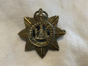 WW2 Theatre made The Devonshire Regiment cap badge