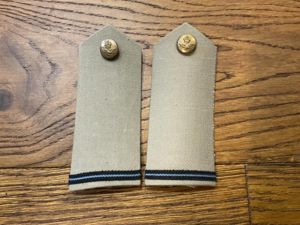 WW2 RAF Pilot Officers rank shoulder boards.