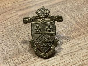 Canadian Le Regiment de Levis cap badge, 1st pattern