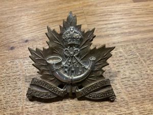 WW2 The Royal Hamilton Light Infantry (Wentworth) cap badge