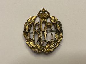 WW1 Royal Flying Corps gilt sweetheart badge.