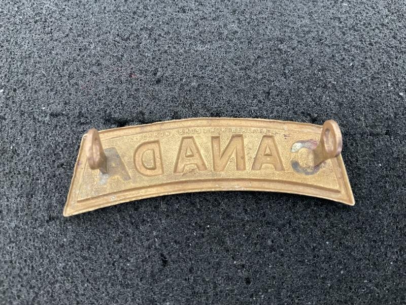 WW1 1914 dated CANADA brass ORs shoulder title — image 2