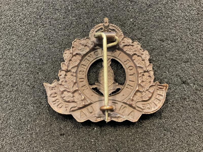Antigua Defence Force WW1 bronze helmet badge. — image 2
