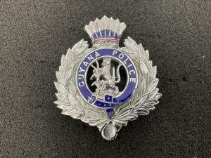 Guyana Police senior officers white metal & enamel cap badge