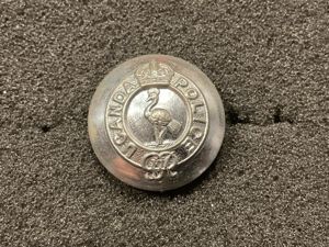 K/C Uganda Police (George VI) 23mm button.