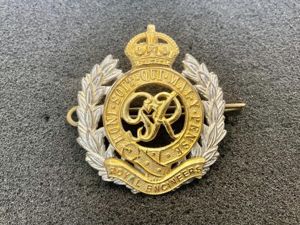George VI Royal Engineers officers cap badge by Gaunt.