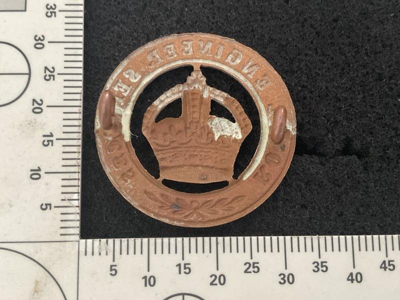 Royal Engineer Services cap badge — image 3