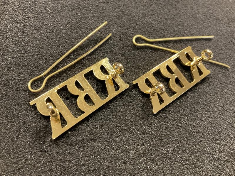 Royal Bermuda Regiment (RBR ) gilding metal shoulder titles. — image 2