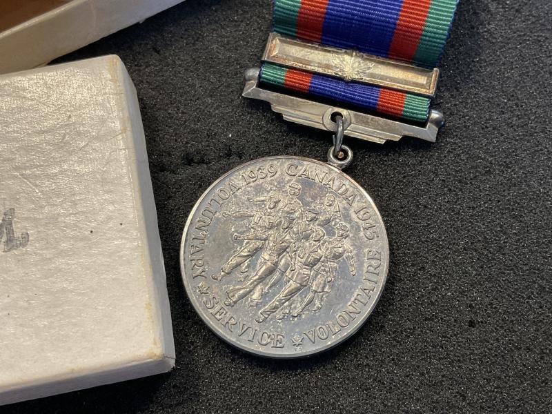 WW2 Canadian Volunteer Service medal in issue box. — image 3