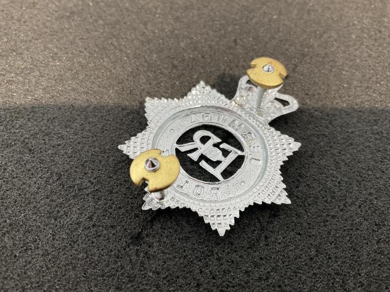 Q/C (EIIR) Bermuda Police cap badge. — image 3