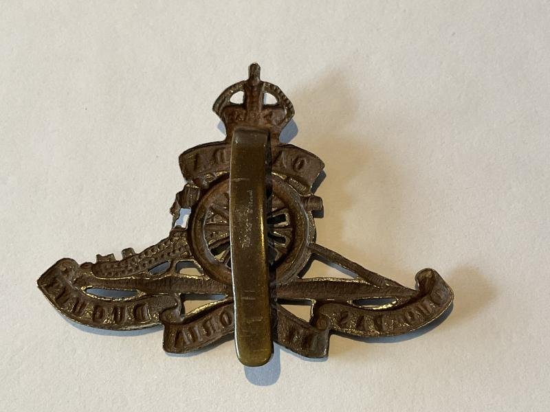 WW1 Canadian Field Artillery cap badge by TIPTAFT. — image 2