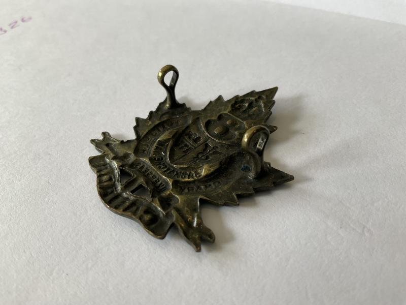 WW1 C.E.F 8th Overseas Stationary Hospital cap badge. — image 3