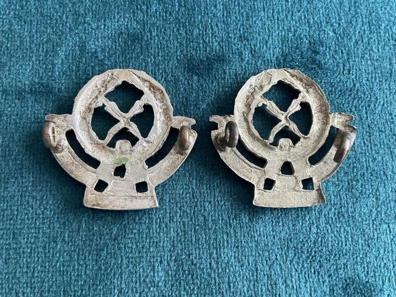 1940-50s Federation of Malaya Police collar badges. — image 2