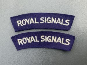 WW2 ROYAL SIGNALS cloth shoulder titles