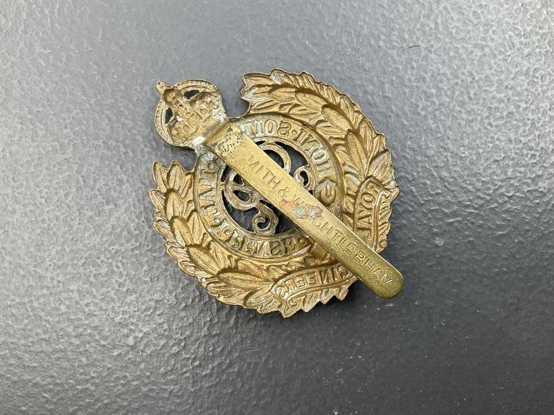 WW1 Royal Engineers cap badge by Smith & Wright — image 2