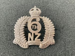 WW1 N.Z 6th Manawatu Mounted Rifles cap badge