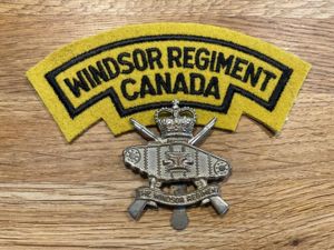 Canada; Windsor Regiment (1949-53) cap badge & title