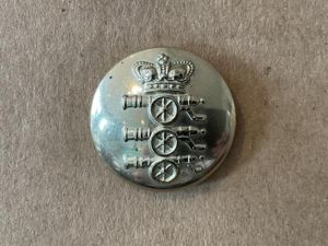 QVC Royal Artillery Volunteers 1855-73 button by BULLIVANT.