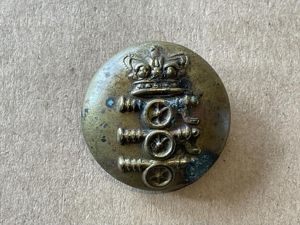Q.V.C brass ORs Royal Artillery button circa 1855-73.