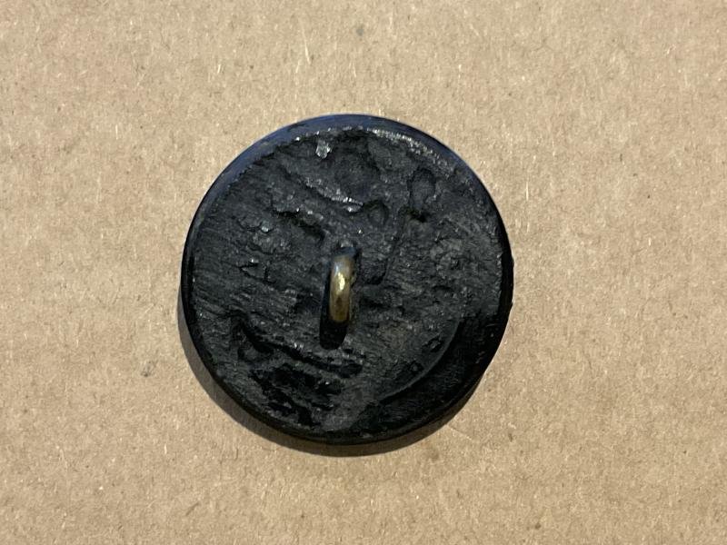 Q.V.C 20th Gloucestershire Volunteers button , large 26mm size — image 2