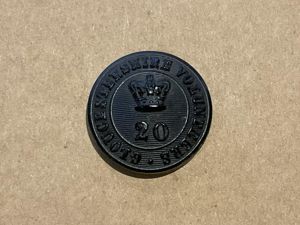 Q.V.C 20th Gloucestershire Volunteers button , large 26mm size