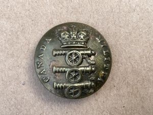 Q.V.C Canada Militia brass ORs button.
