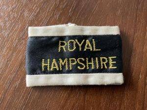 ROYAL HAMPSHIRE Malaya era white trim slip on title