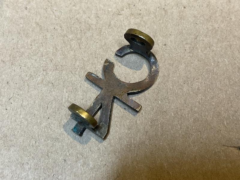 WW1 CEF 4th Battalion C/4 collar badge — image 2