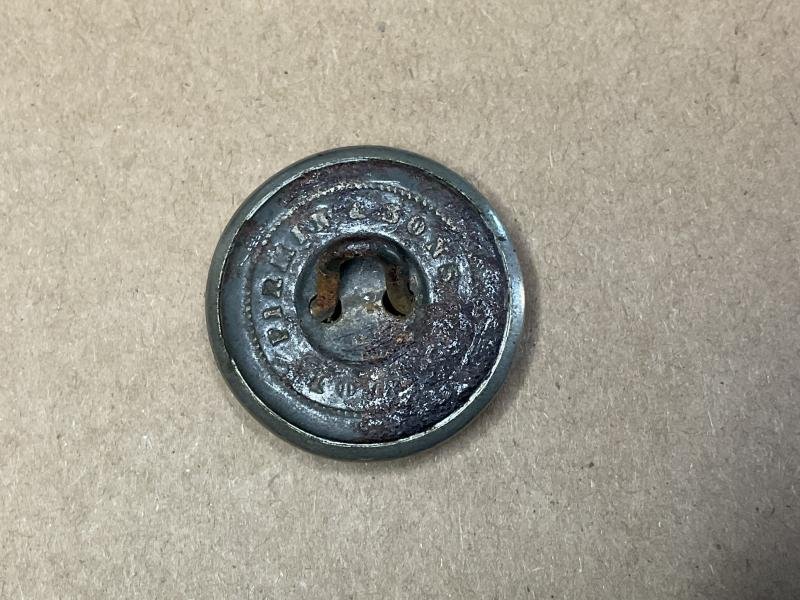 QVC Royal Wiltshire Militia officers silver plated button. — image 2