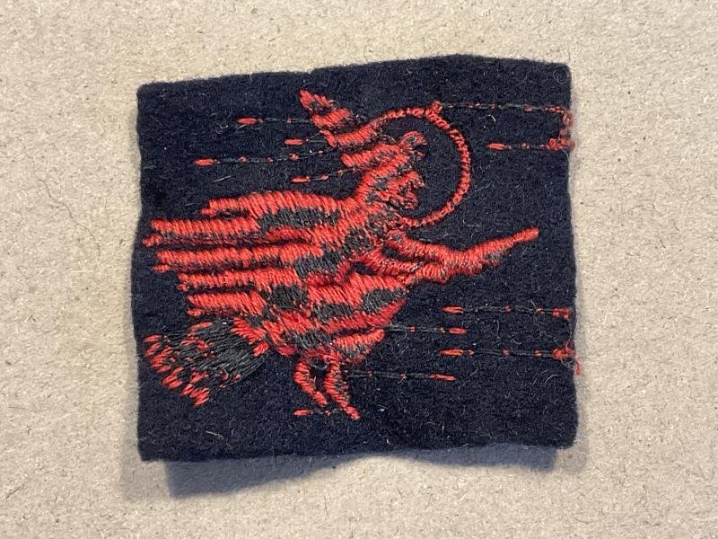 WW2 2nd Anti-Aircraft Division formation sign. — image 2