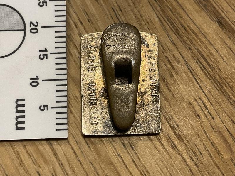 WW2 Italian Fascist OND w/m & blue enamel lapel badge. — image 2