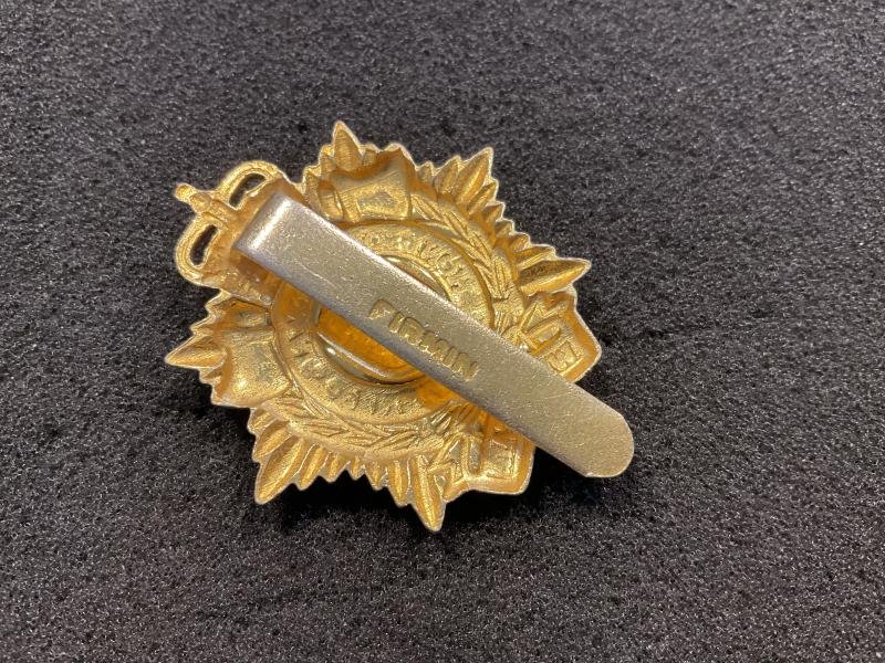 Royal Logisics Corps (RLC) bi-metal cap badge. — image 2