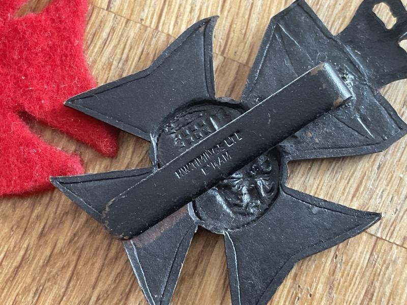 Q/C 6th London Regiment Queens Westminster, Civil Service Rifles cap badge. — image 3