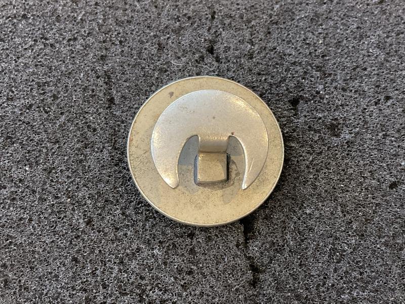 WW2 FOR LOYAL SERVICE lapel badge. — image 2