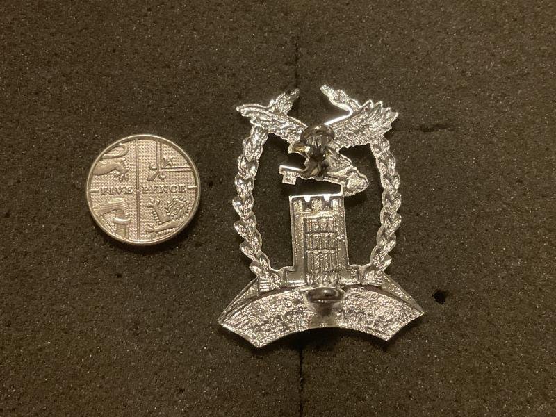 Sierra Leone National Diamond Mine Security Force cap badge. — image 2