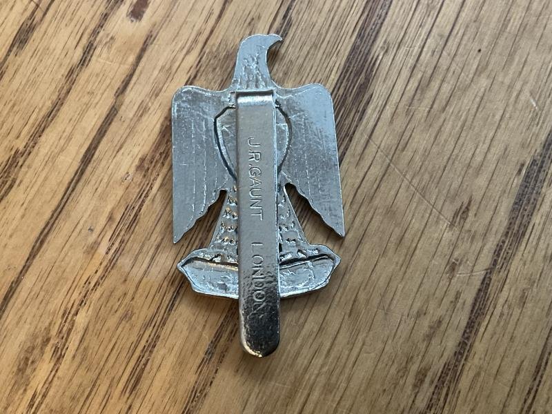 South Yemen Police cap badge by Gaunt London. — image 2