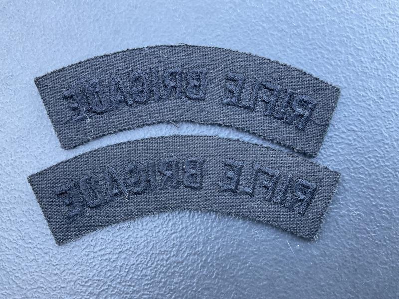 WW2 RIFLE BRIGADE cloth shoulder titles. — image 2