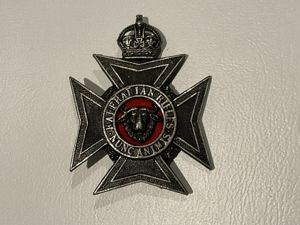 S.A Karrrarian Rifles Officers cap badge, circa 1902-14.