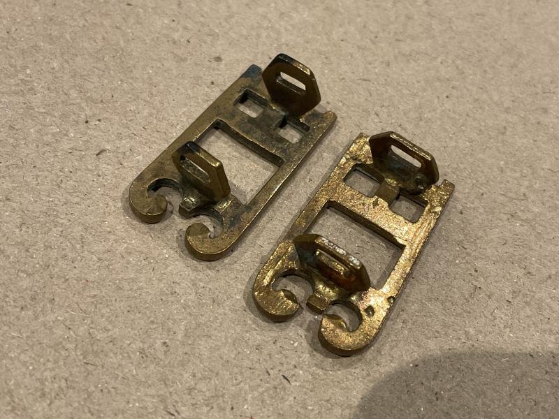 WW1 3rd Hussars brass shoulder titles. — image 2