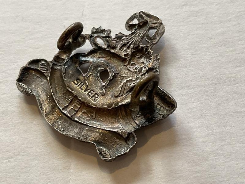 Rhodesian Light Infantry officers silver beret badge. — image 2