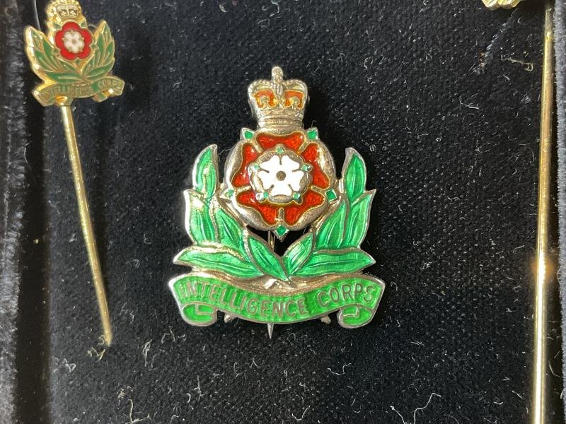 Q/C Intelligence Corps silver & enamel sweetheart by Carrington. — image 2