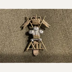 Q/C 12th Lancers b/m cap badge worn 1952-60
